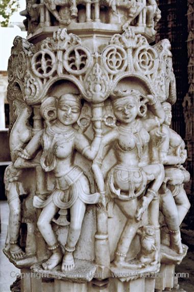 04 Jain-Temple,_Mount Abu 05_b_H600